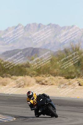 media/Nov-16-2025-Race Pace (Sun) [[8c5fa54630]]/Non Verified Riders (1st 20 Minutes)/2-Turn 10 (1010am)/